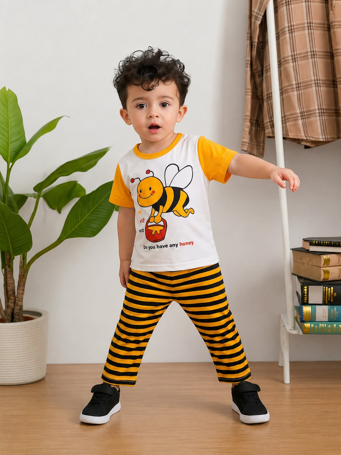 White And Yellow Honey Bee Printed Kid Suit view 2