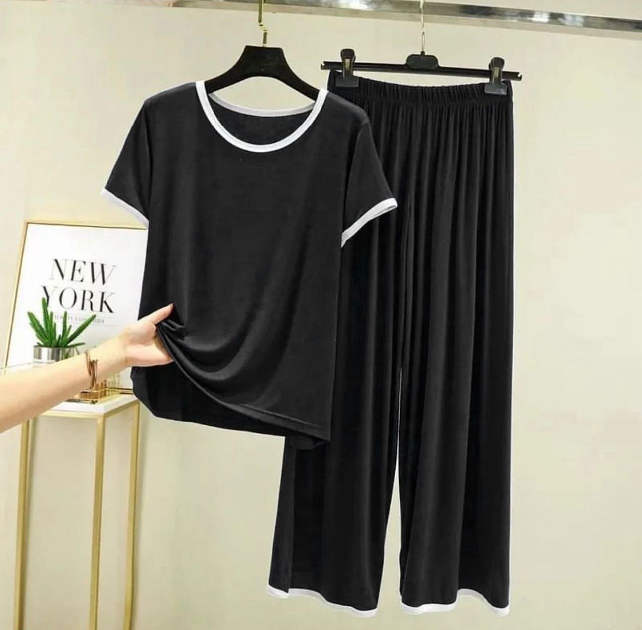 Black With White Pipin Neck And Sleeves Half Sleeves Suit (RX-156)